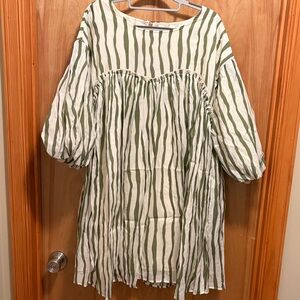Easel Green and Cream Striped Top